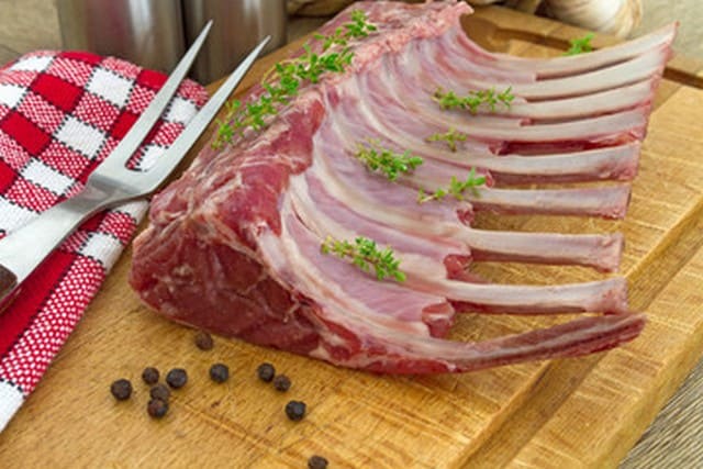 Recettes de cuisine CARRE D'AGNEAU FARCI