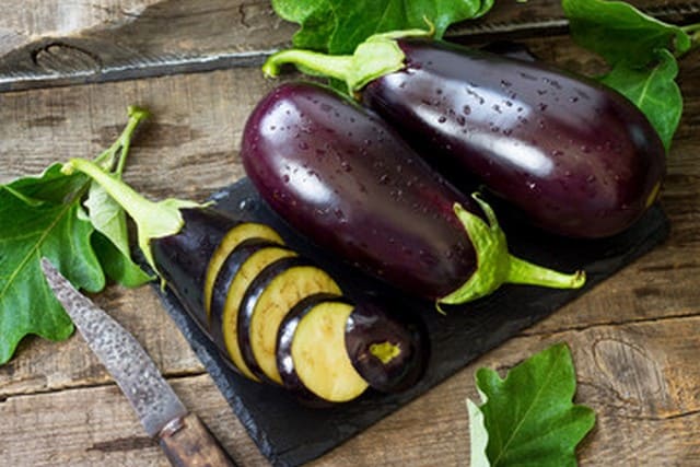 Recettes de cuisine AUBERGINES AUX ANCHOIS ET AUX CAPRES