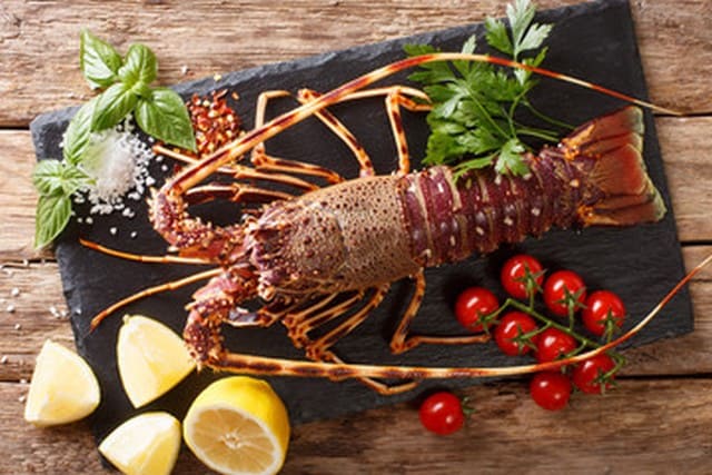 Recettes de cuisine LANGOUSTE GRILLEE A LA SAUCE BEARNAISE