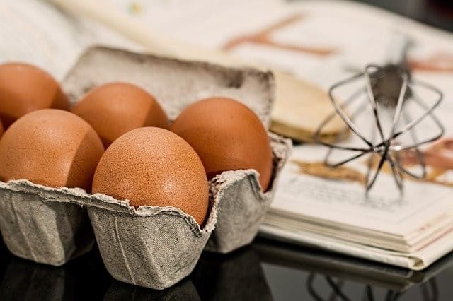 Recettes de cuisine OEUFS A LA CERVELLE ET AU CURRY