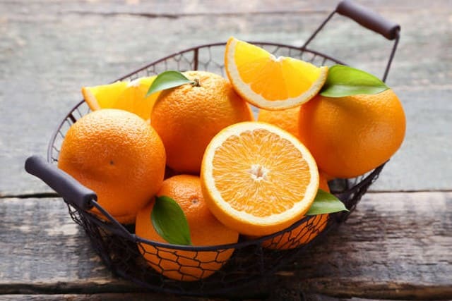 Recettes de cuisine SALADE D'ORANGES AU GRAND MARNIER